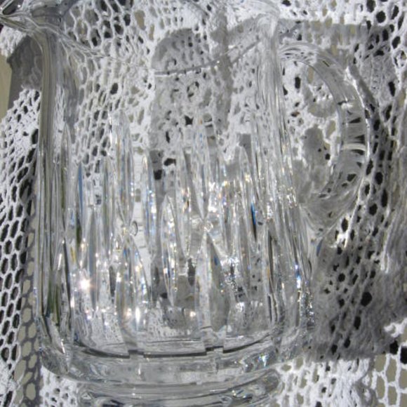 CLEAR Pitcher - Water - Large Capacity - Picture 6 of 8